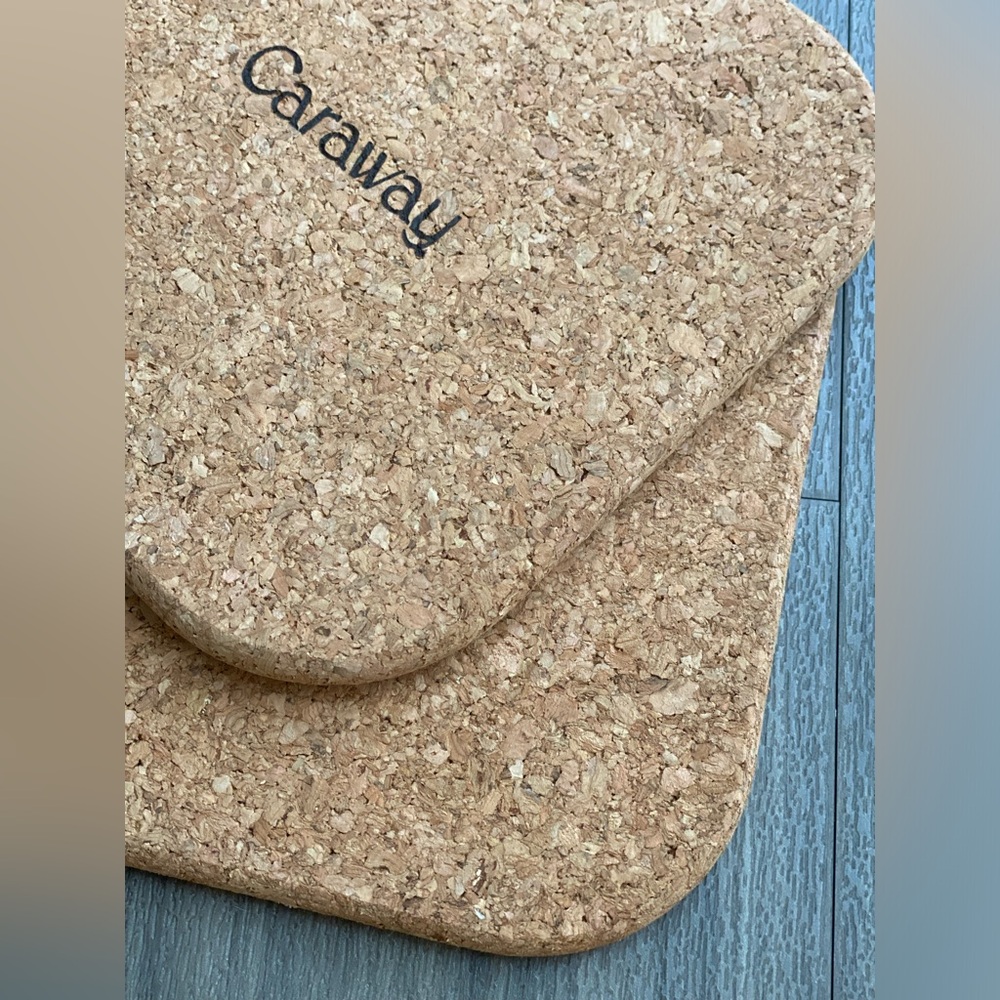 Caraway Cookware Trivet (set of 2) - made with cork insulating material - Picture 3 of 7
